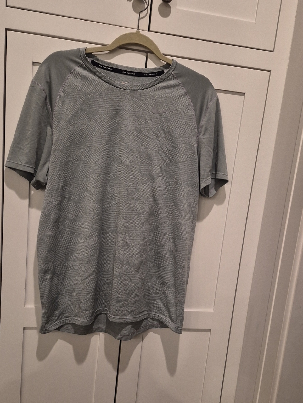 Nike Shirt Men Large Adult Sage Color  Athletic Running Camo Swoosh Dri Fit